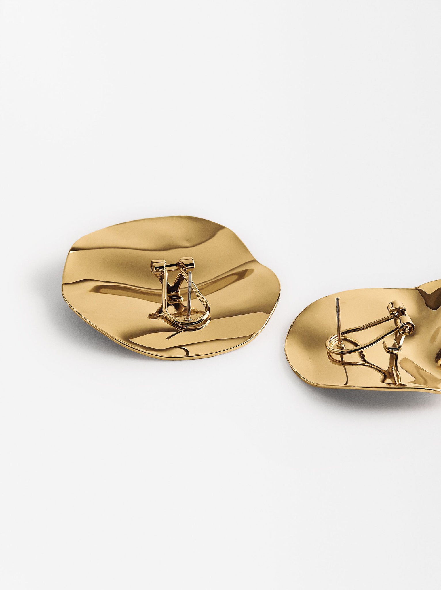 Pendientes con relieve