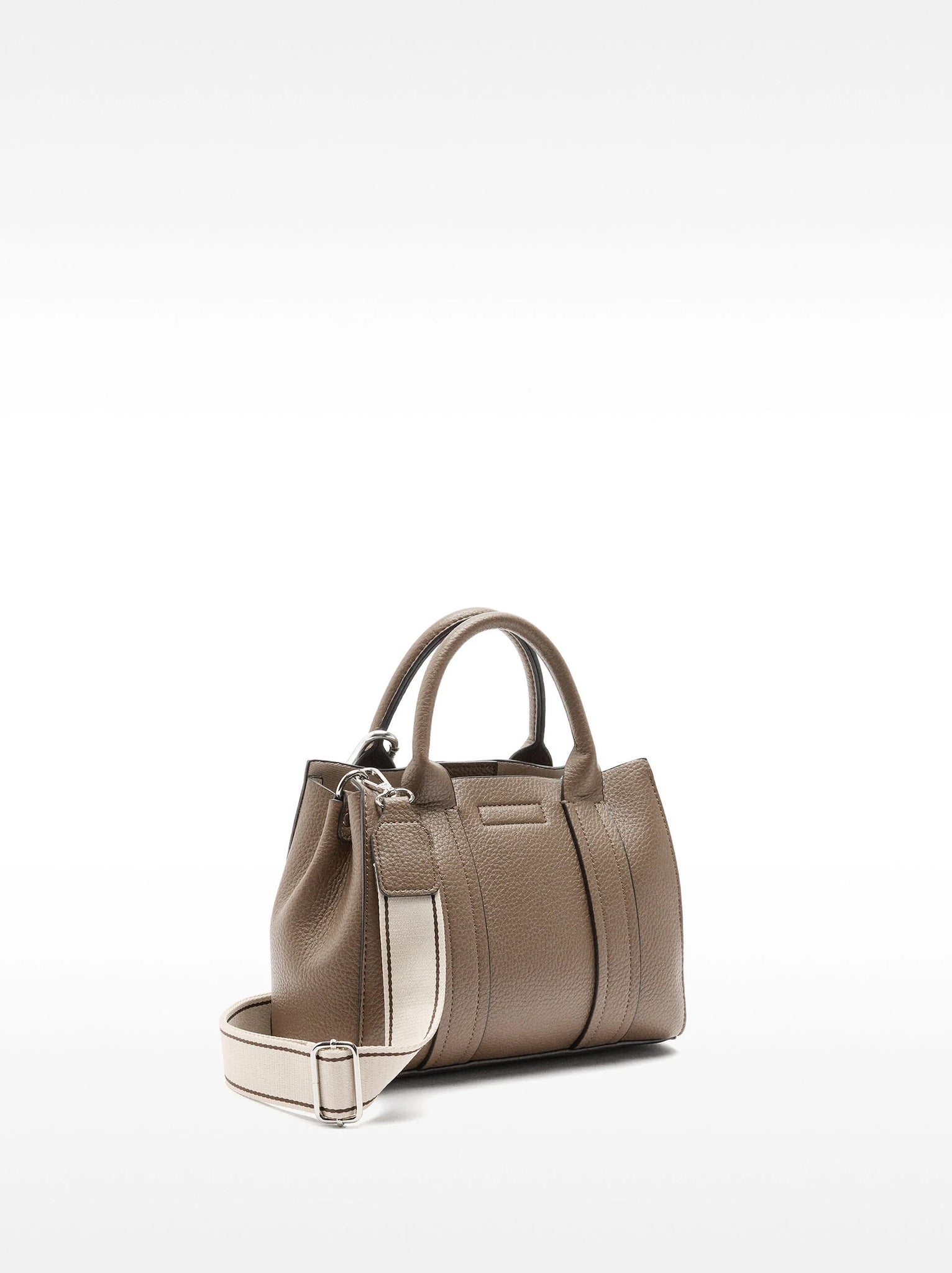 Bolso tote con colgante