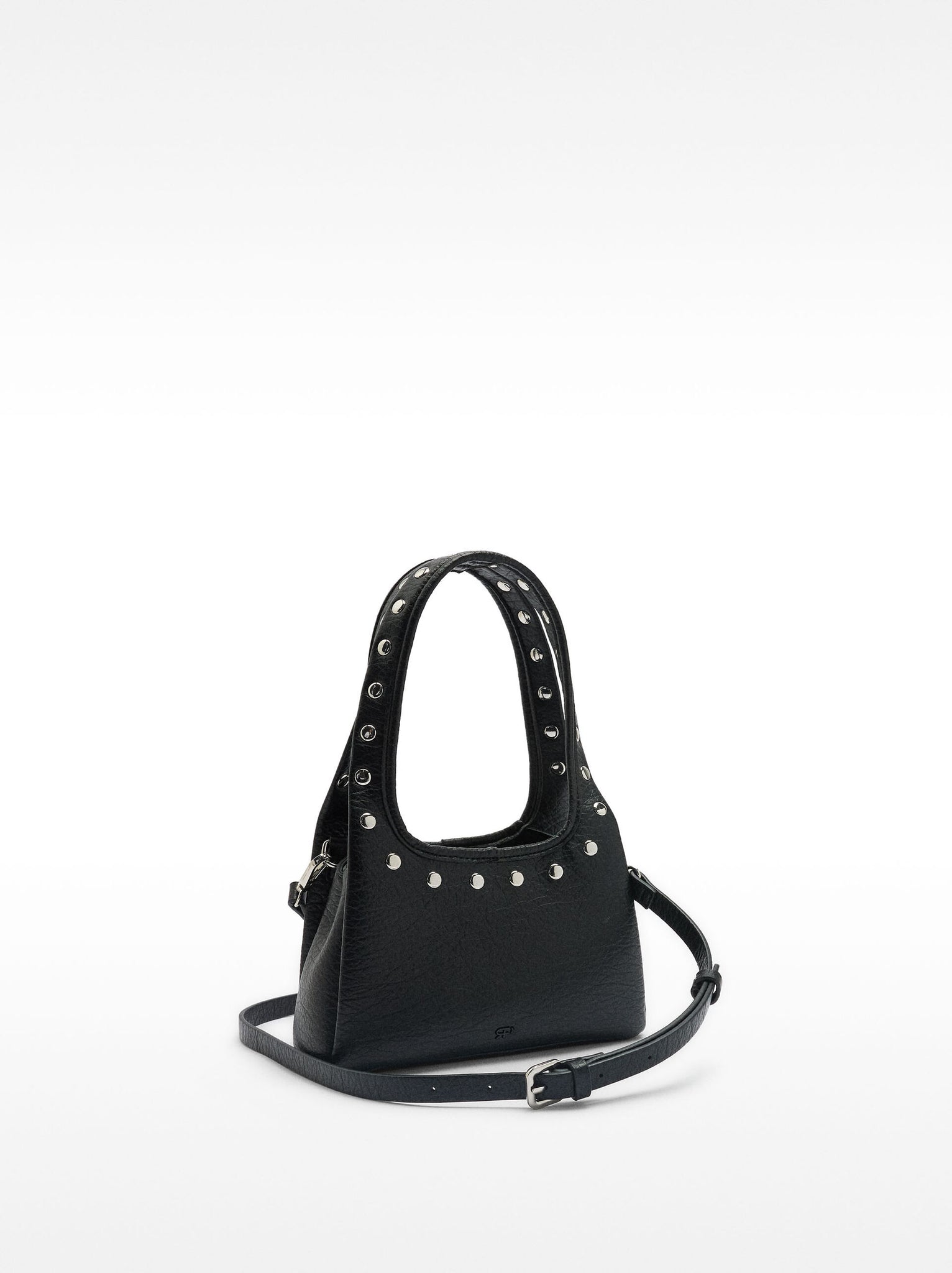 Bolso de hombro con tachuelas