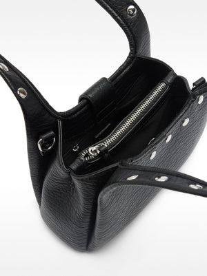 Bolso de hombro con tachuelas