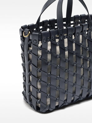 Bolso tote trenzado con nudos