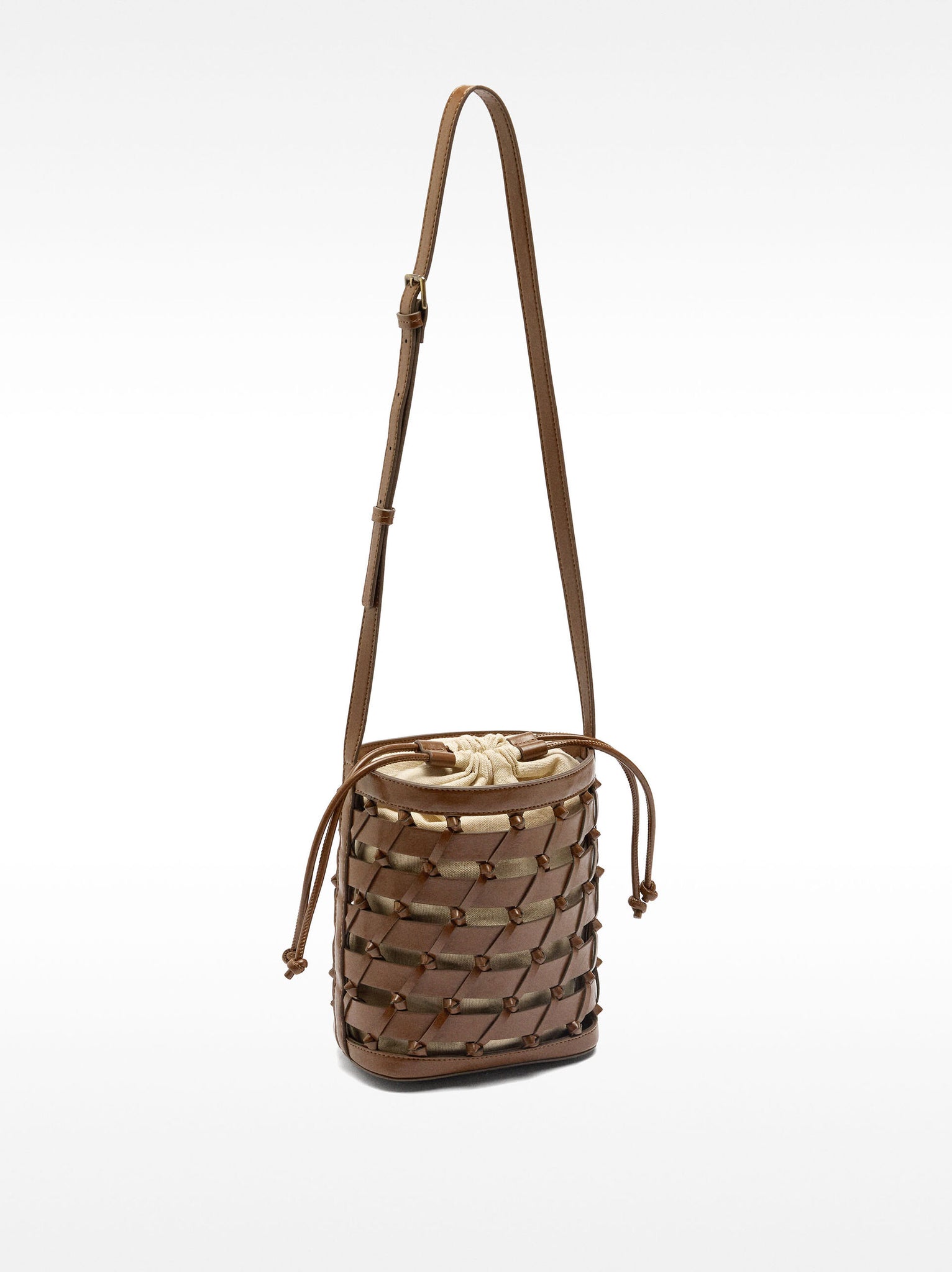 Bolso bombonera trenzado con nudos