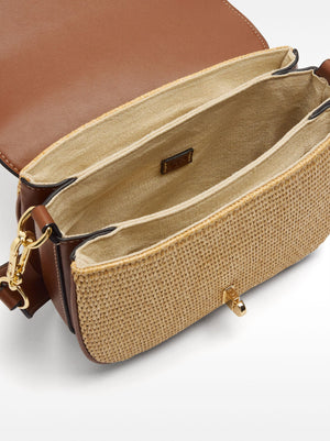 Bolso bandolera efecto rafia con solapa