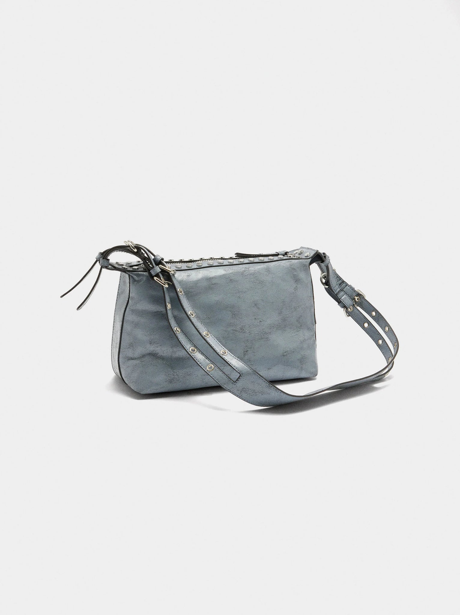 Bolso de hombro con tachuelas