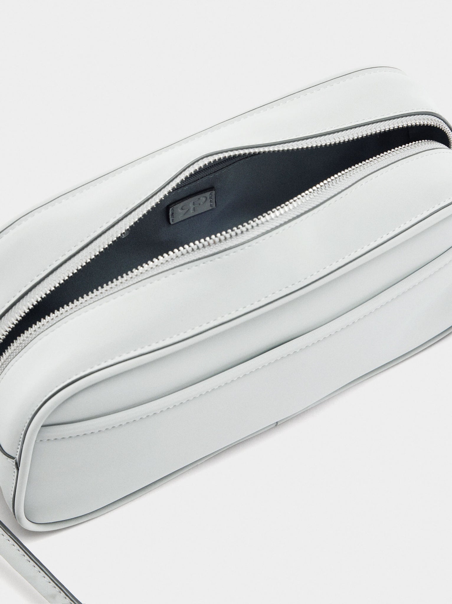 Bolso de hombro de textura suave M