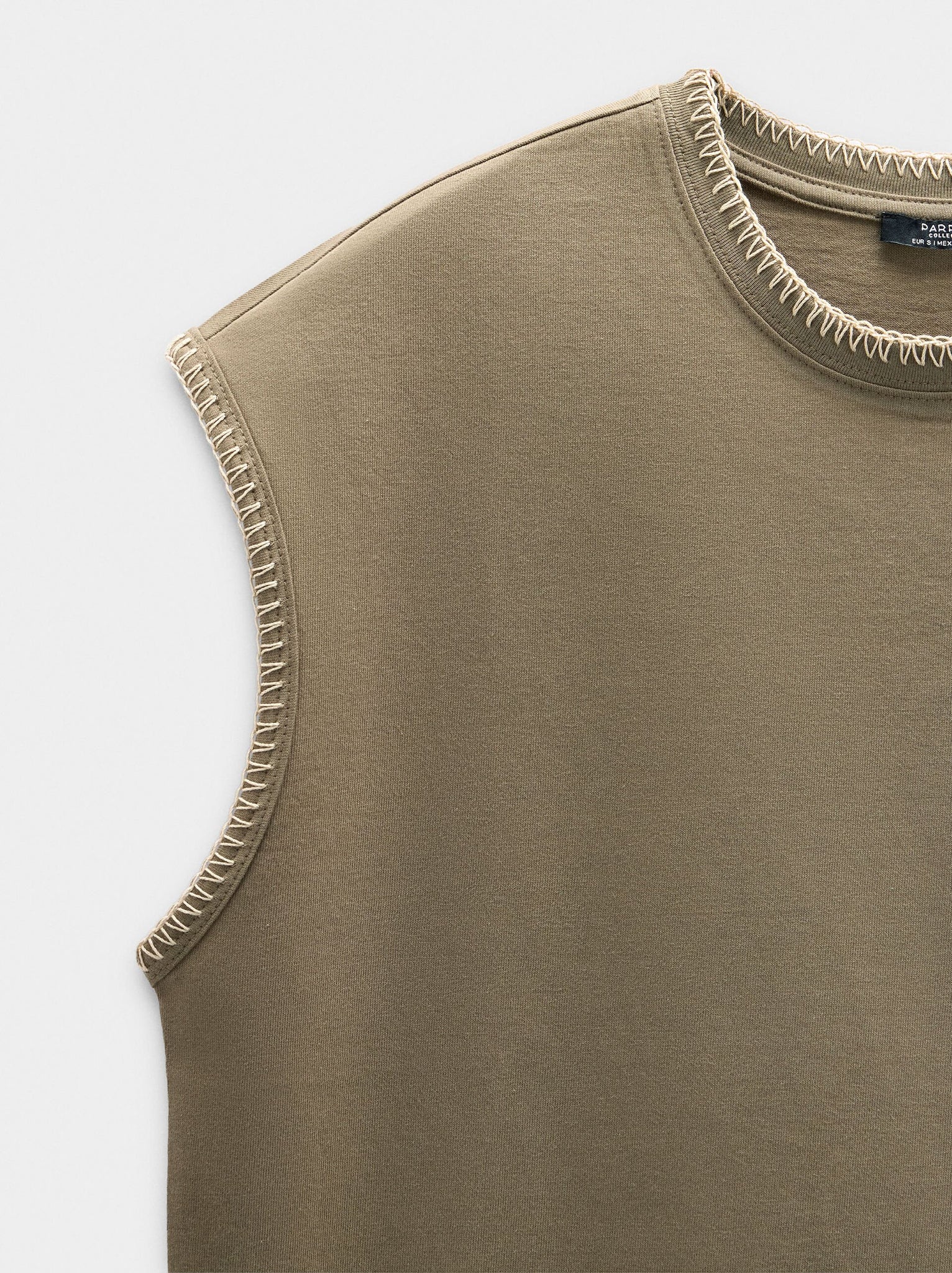 Camiseta con bordes marcados 100% algodón