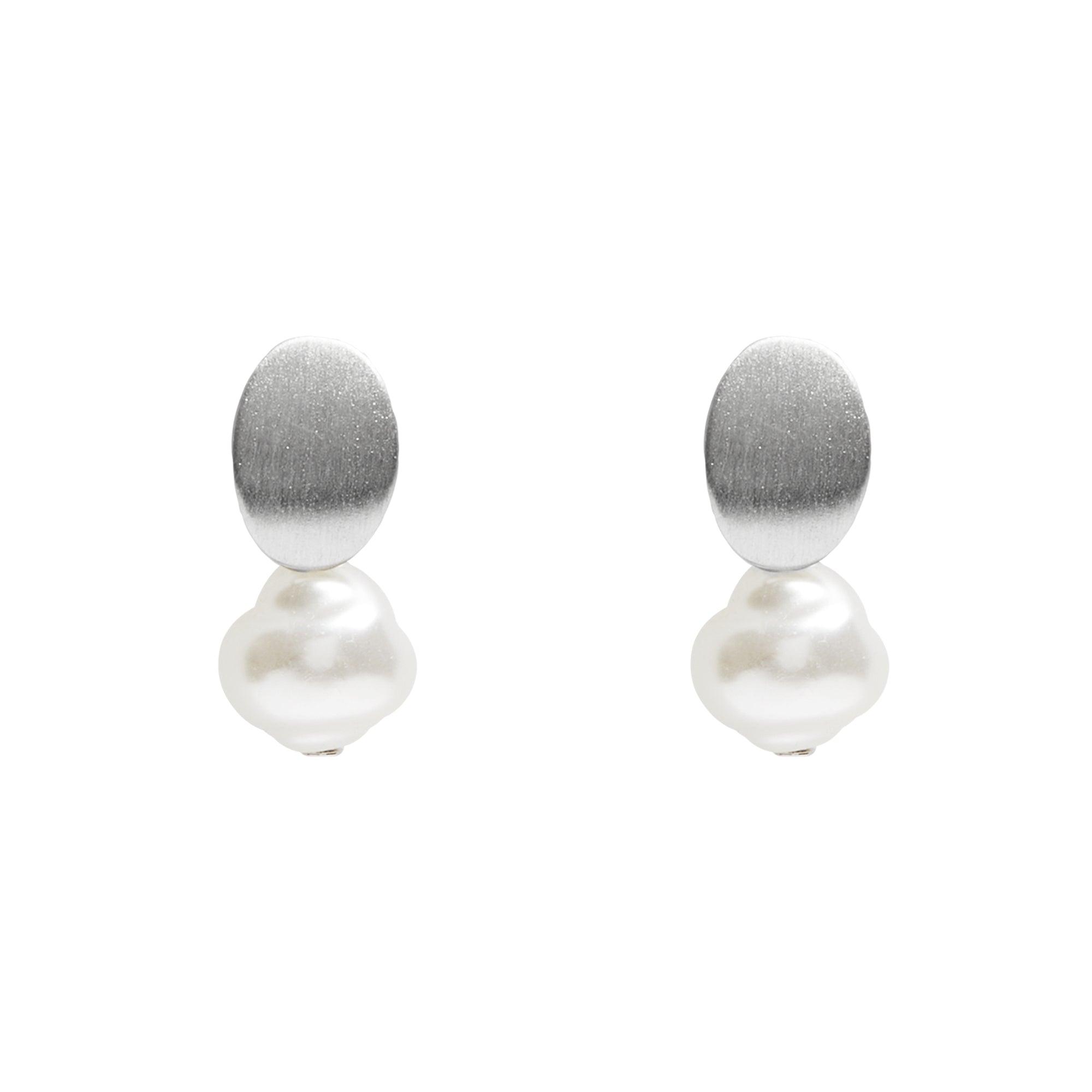 Pendientes Cortos Con Perla